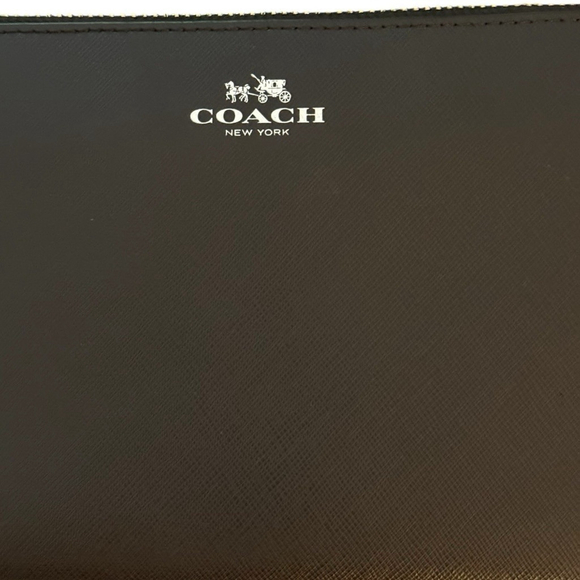 Coach LARGE POUCH Clutch Black Accordion Wristlet Hard to Find New - Picture 9 of 12